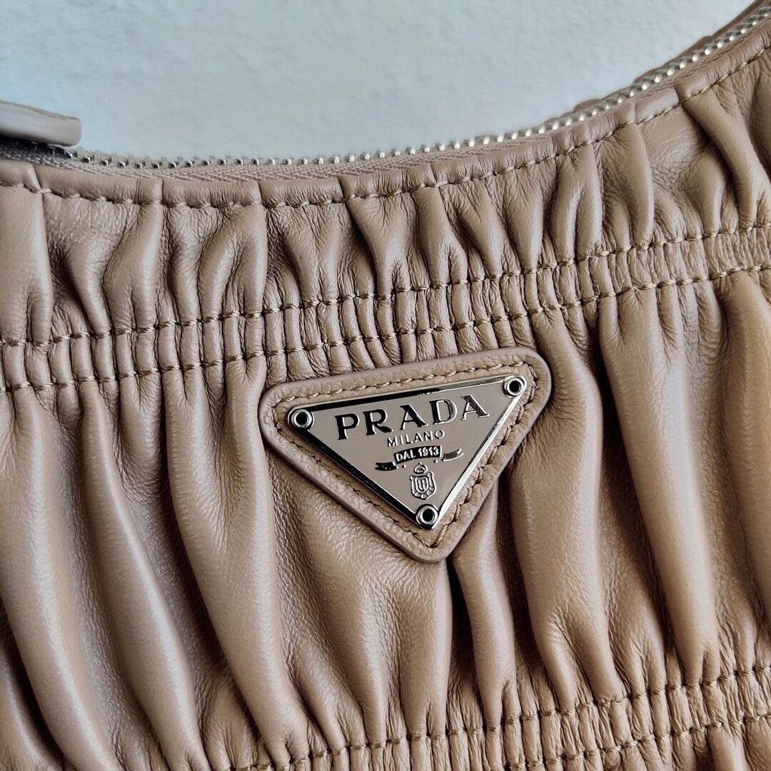 Prada Re-Edition 2005 leather bag 1BH20 Biscuits