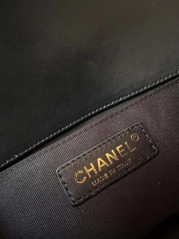 Boy Chanel Flap Shoulder Bag original Snake leather AS67086 grey