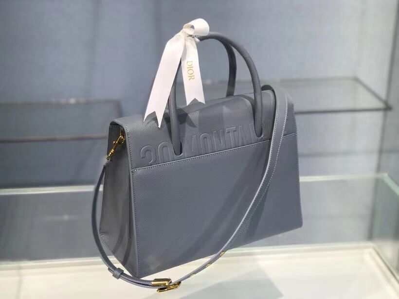 DIOR LARGE ST HONORE TOTE Grained Calfskin M9306UBAE sky blue