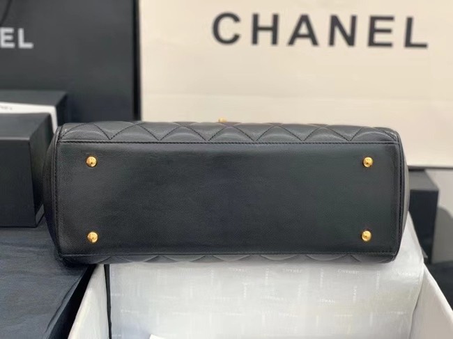 Chanel flap bag Lambskin & & Gold-Tone Metal A92233 black