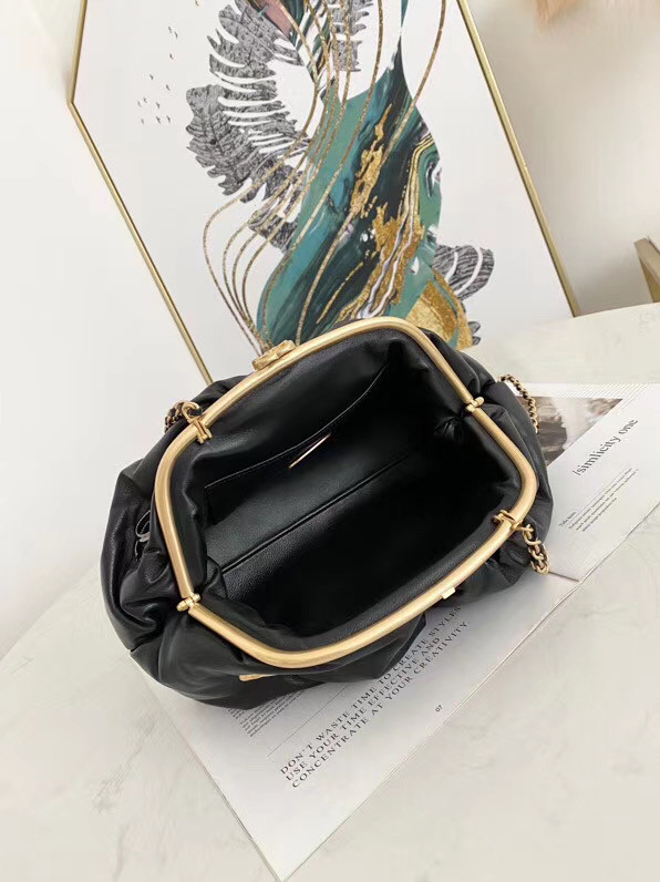 Chanel Lambskin clutch AS2137 black