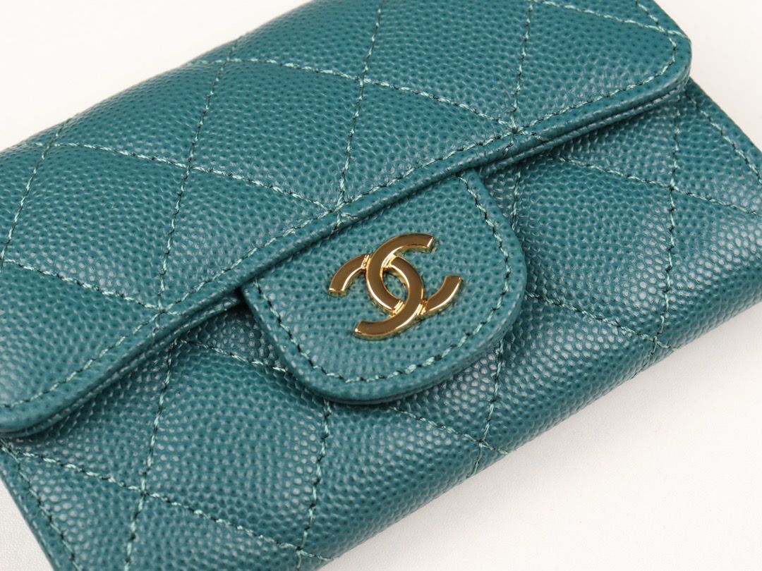 Chanel card holder Calfskin & Gold-Tone Metal A80799 Green