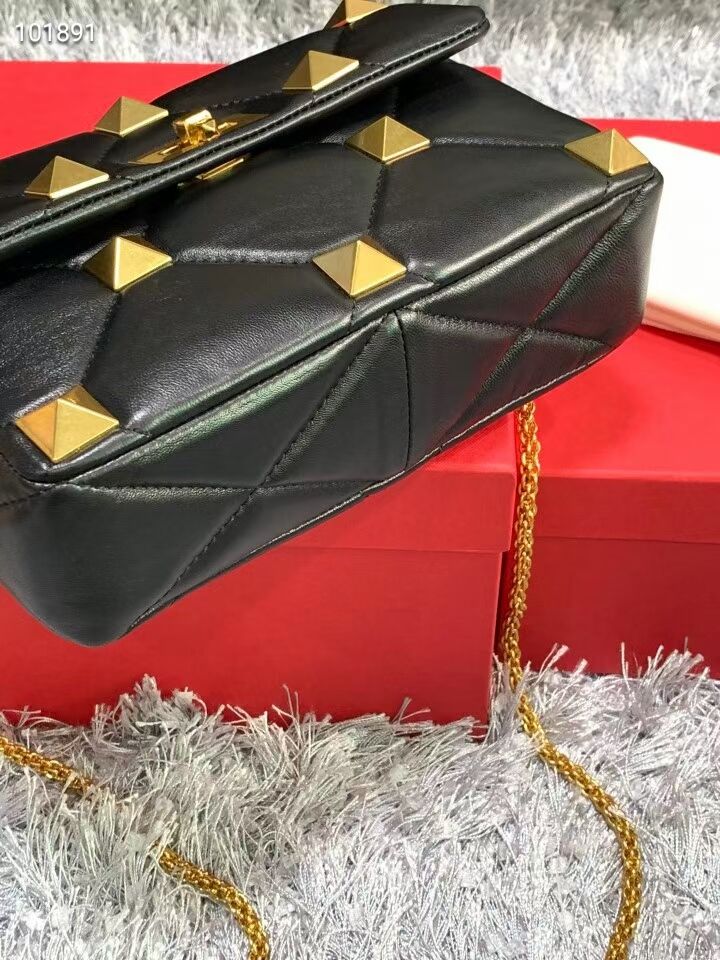 Valentino mini Garavani Roman Stud V2061 black