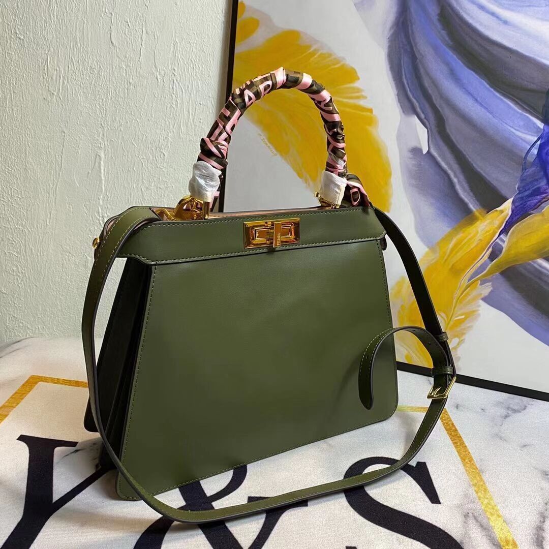 FENDI PEEKABOO ICONIC MEDIUM green leather bag F6946