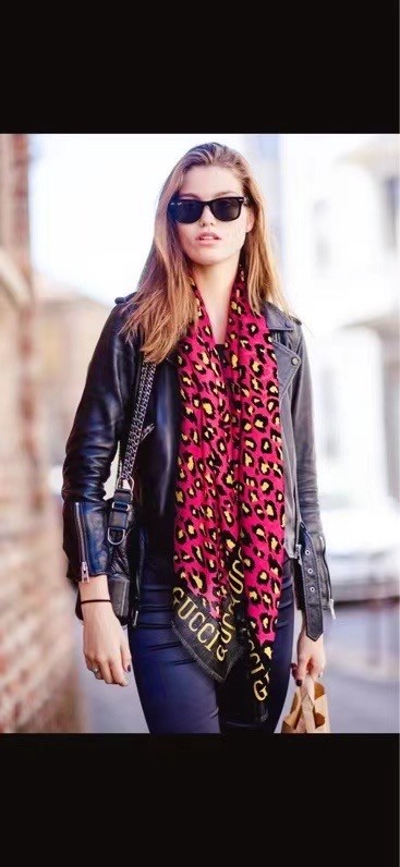 Gucci Cashmere scarf 77036-1