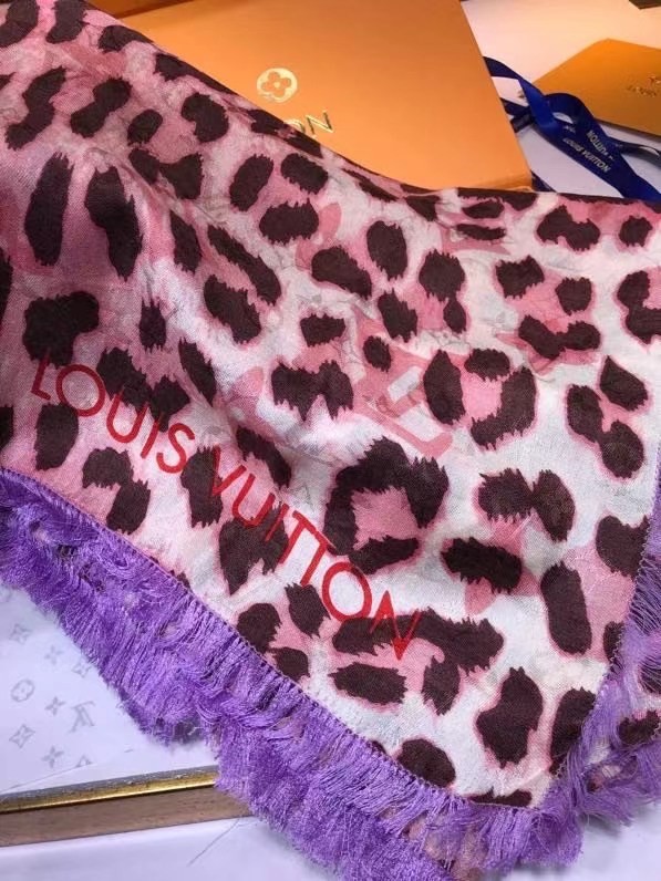 Louis Vuitton Scarf 2367