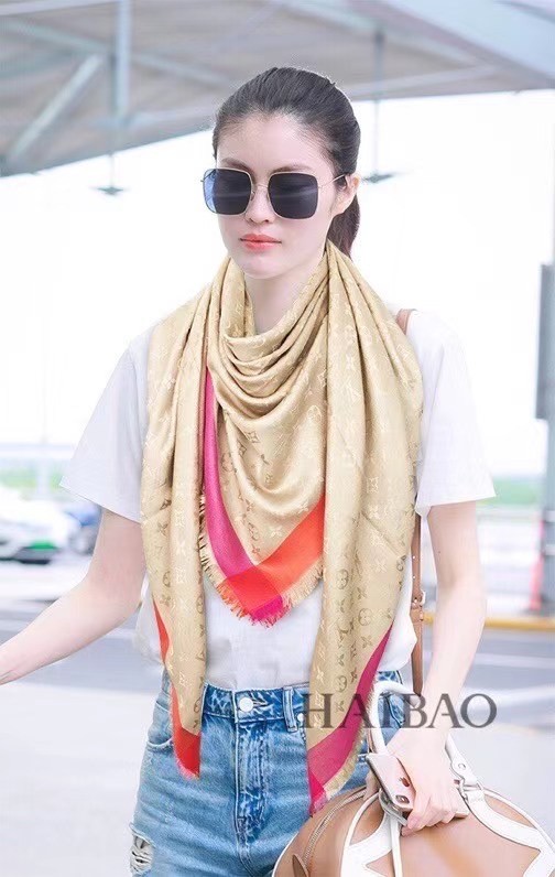 Louis Vuitton Scarf 77033-3