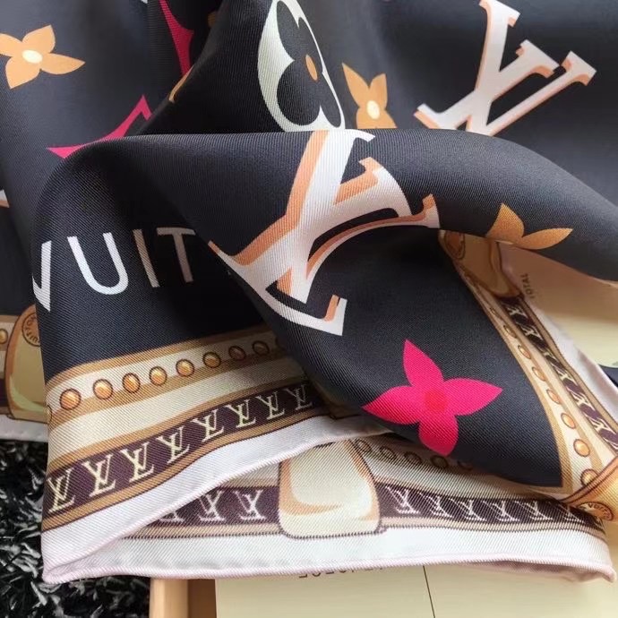 Louis Vuitton silk Scarf 77030-1