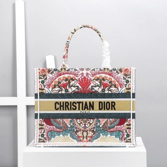 DIOR BOOK TOTE Latte Multicolor Dior Zodiac Embroidery M1287Z-1