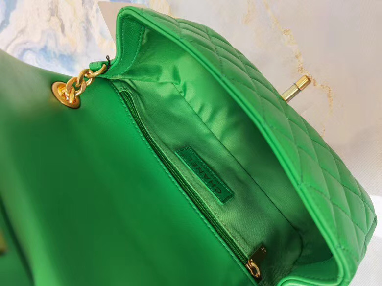 Chanel flap bag Lambskin Resin & Gold-Tone Metal AS2380 green