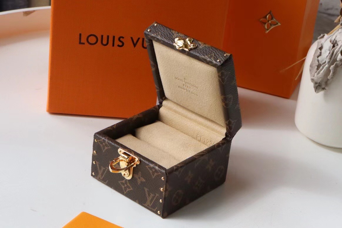 Louis Vuitton ECRIN DECLARATION M21010 apricot