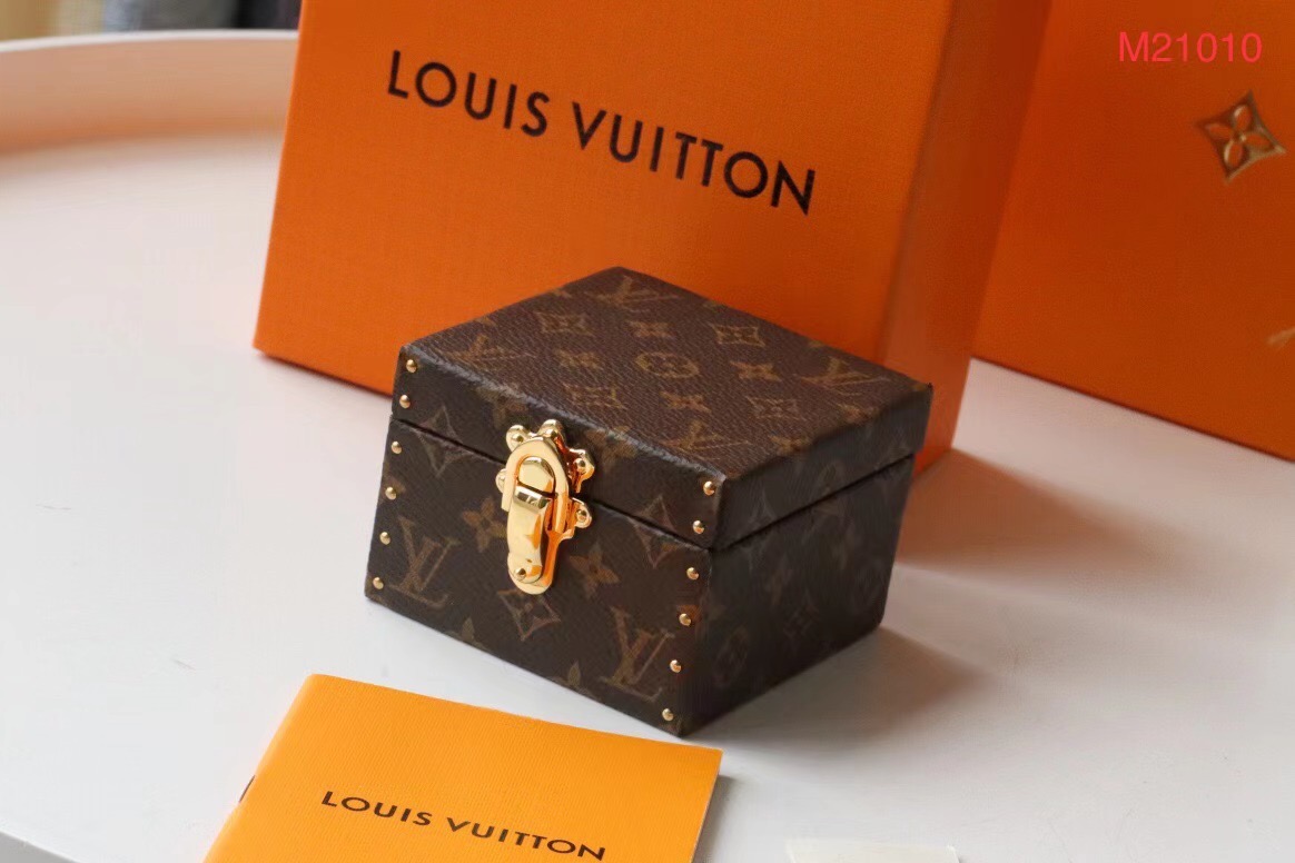 Louis Vuitton ECRIN DECLARATION M21010 apricot