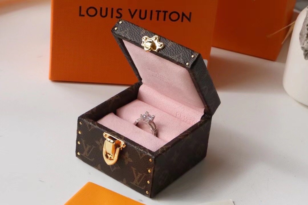 Louis Vuitton ECRIN DECLARATION M21010 pink