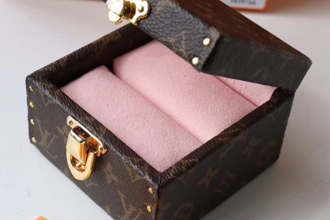 Louis Vuitton ECRIN DECLARATION M21010 pink