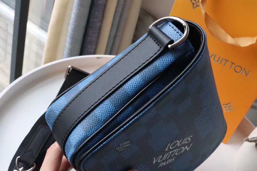 Louis Vuitton Original STUDIO MESSENGER N50026 blue