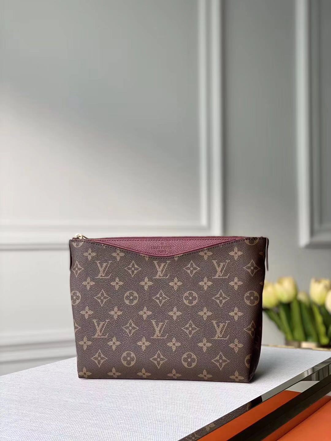 Louis vuitton original POCHETTE VOYAGE M61655