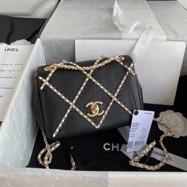 Chanel flap bag AS2382 black & white