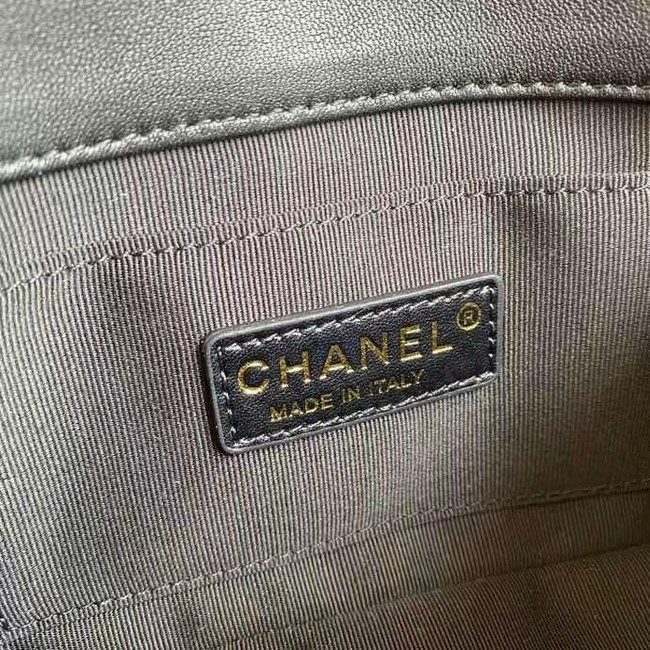 Chanel flap bag AS2382 black & white