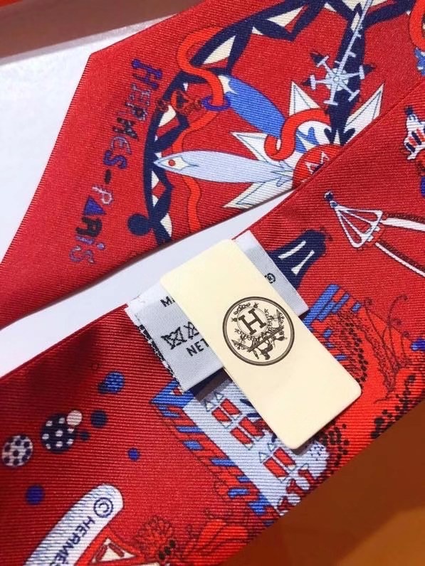 Hermes Twilly Small silk scarf H06355