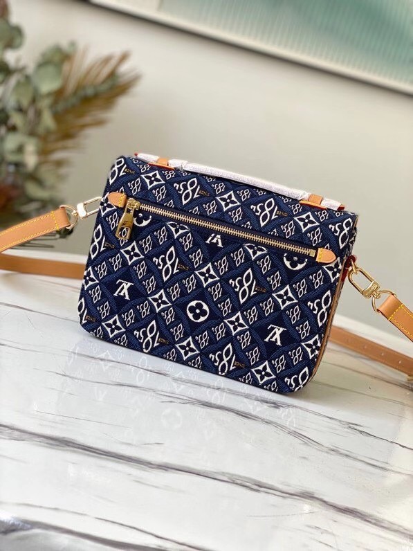 Louis vuitton SINCE 1854 POCHETTE METIS M57395 blue