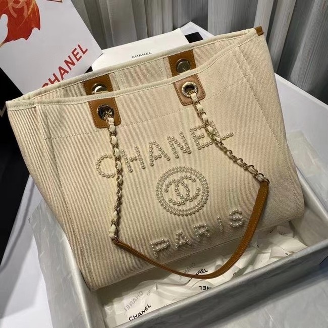 Chanel 19SS Shopping bag A67001 cream
