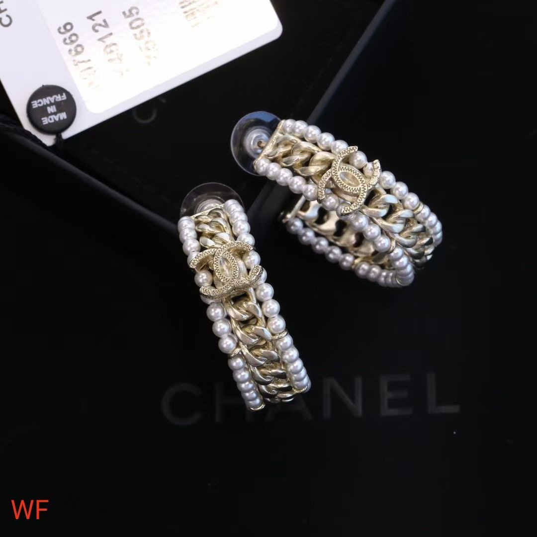 Chanel Earrings CE6108