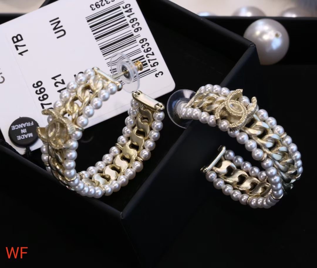 Chanel Earrings CE6108