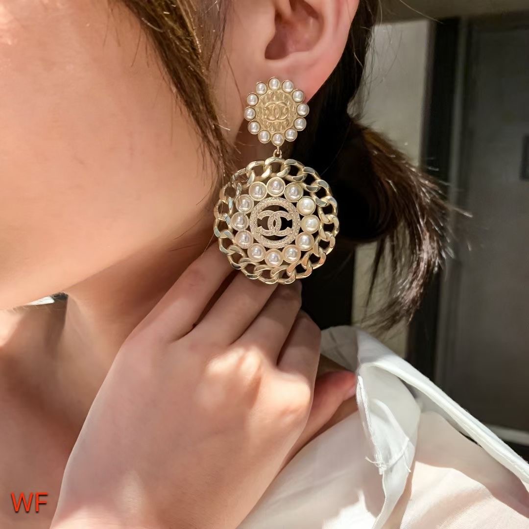 Chanel Earrings CE6109