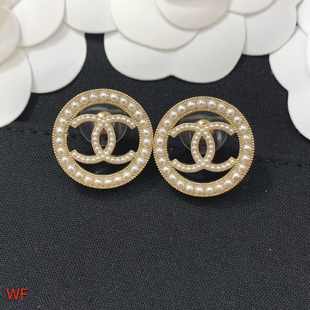 Chanel Earrings CE6110