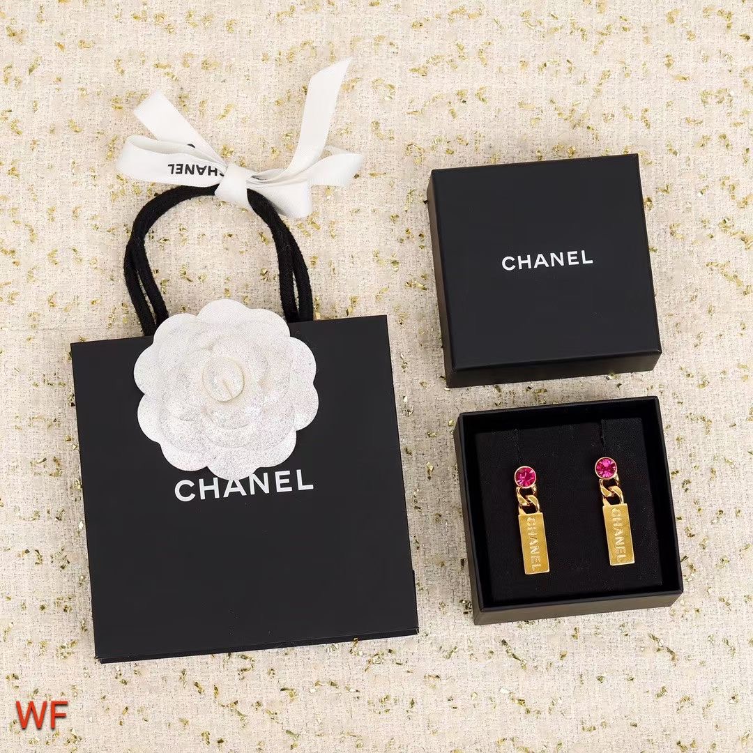 Chanel Earrings CE6112