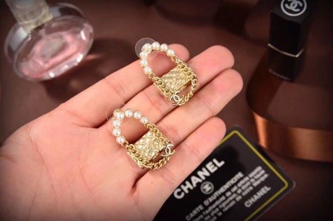 Chanel Earrings CE6117