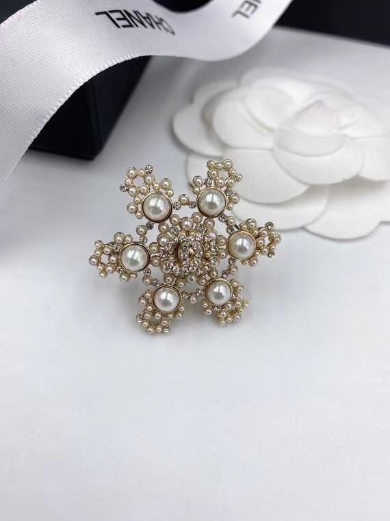 Chanel Brooch CE6146