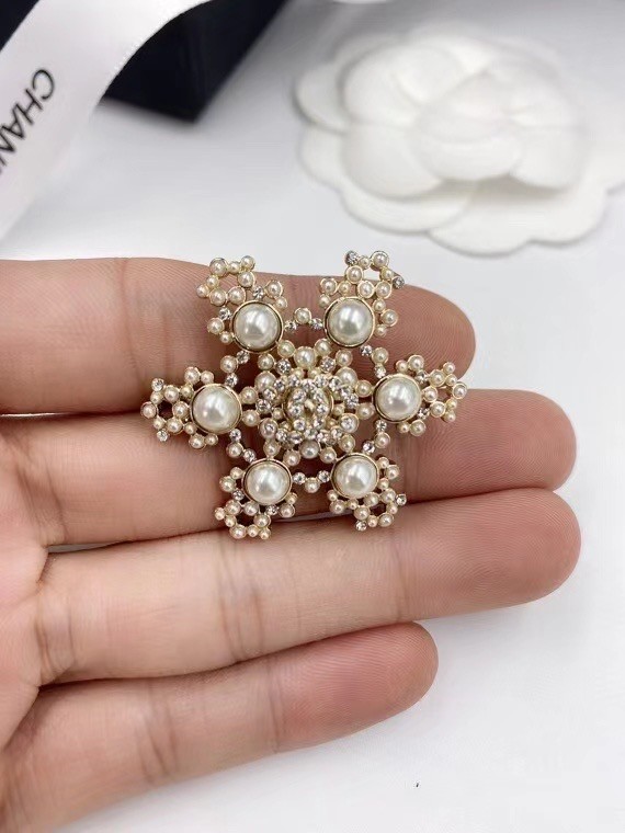 Chanel Brooch CE6146