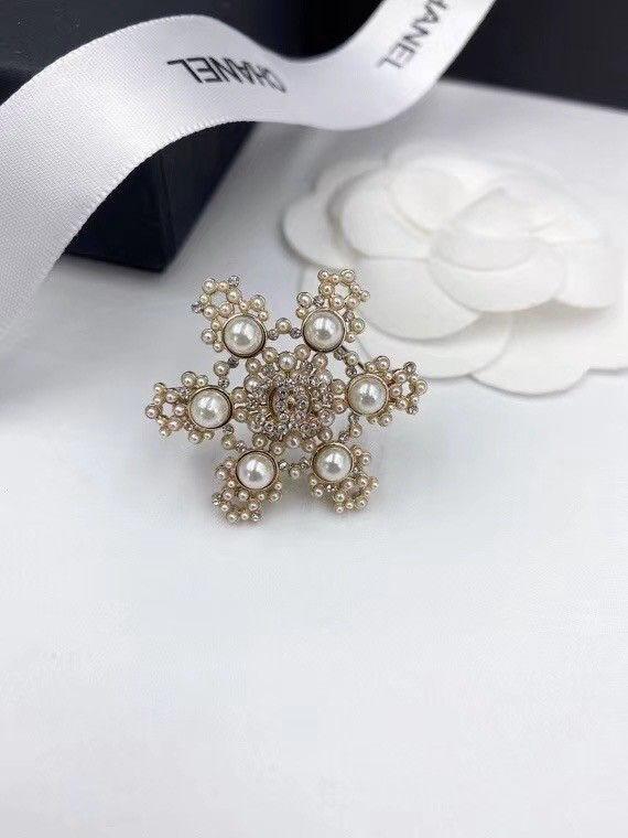 Chanel Brooch CE6146