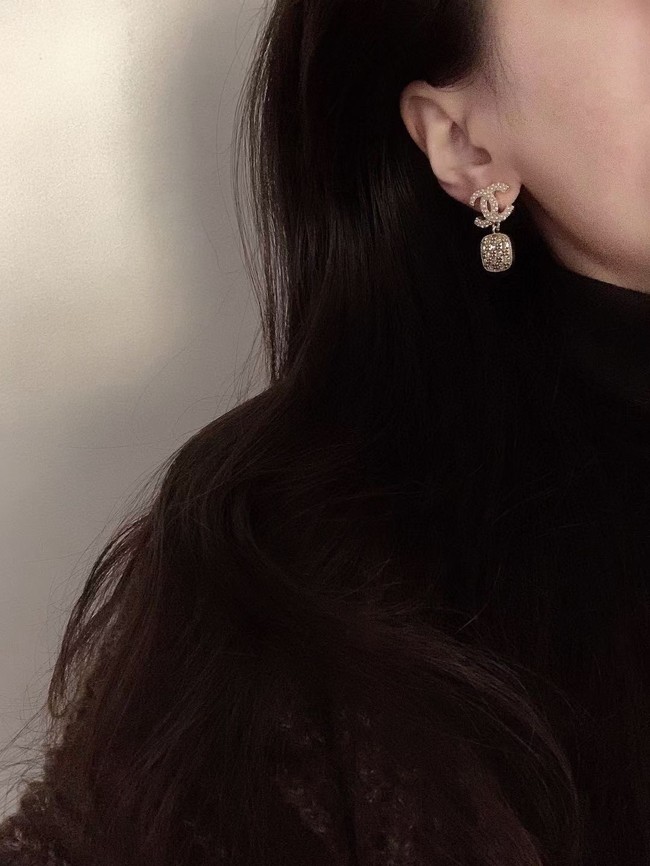 Chanel Earrings CE6185