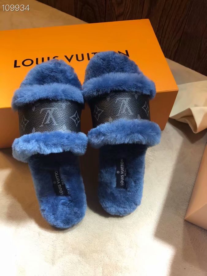 Louis Vuitton Shoes LV1065KK-5