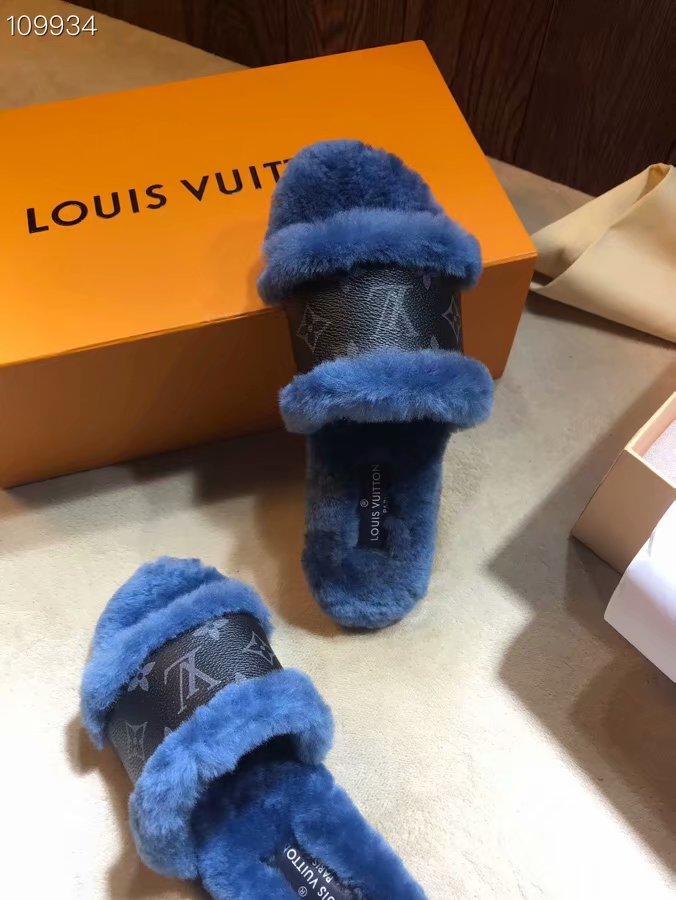 Louis Vuitton Shoes LV1065KK-5