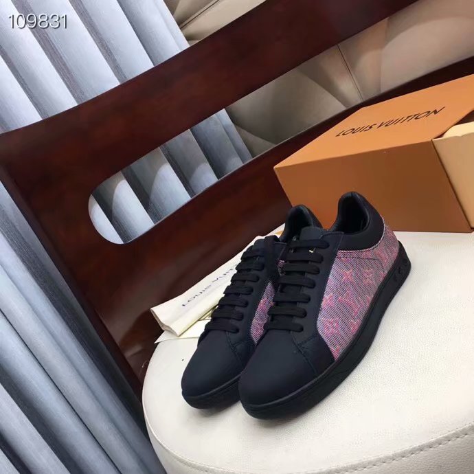 Louis Vuitton Shoes LV1074DS-1