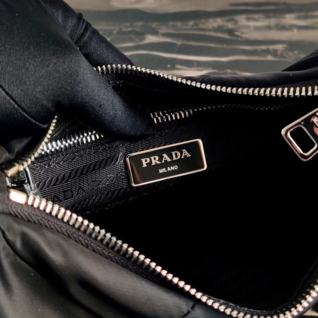 Prada Re-Edition nylon shoulder bag 1BC151A black