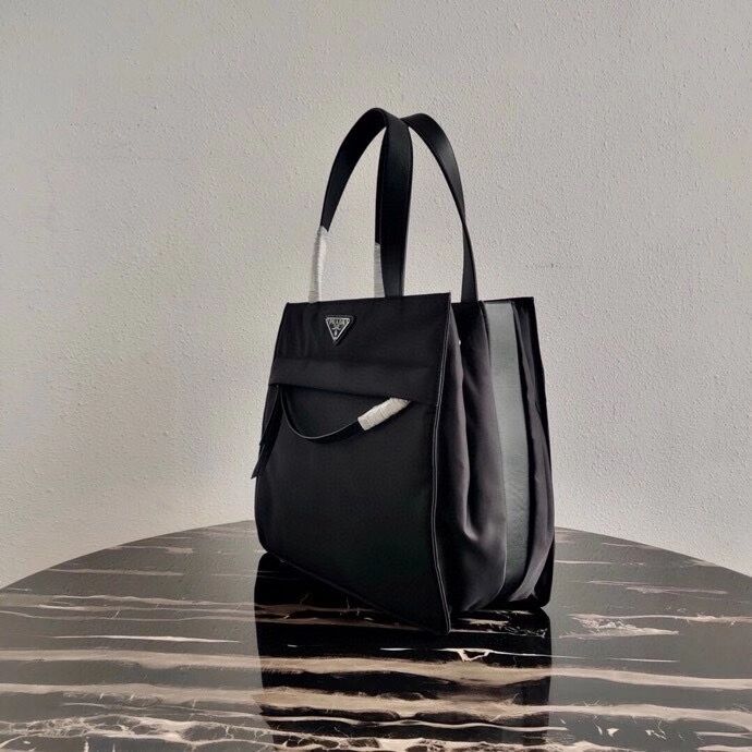 Prada Re-Edition nylon tote bag 1BC318 black