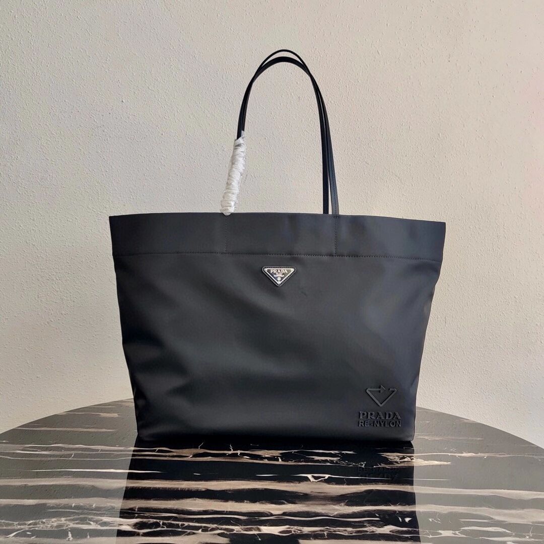 Prada Re-Edition nylon tote bag 1BG107 black