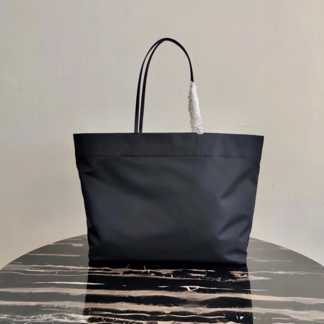 Prada Re-Edition nylon tote bag 1BG107 black