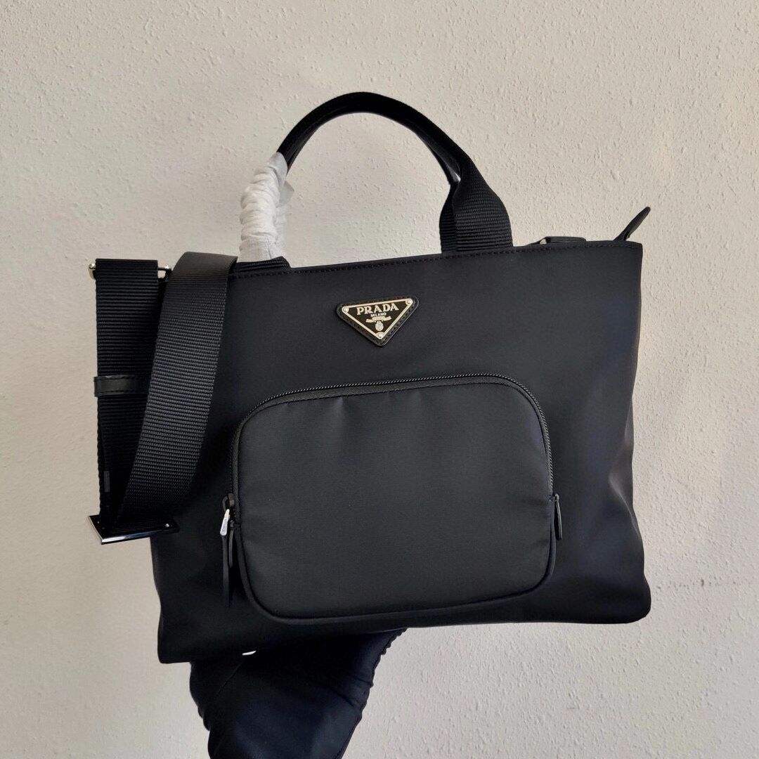 Prada Re-Edition nylon tote bag 1BG354 black