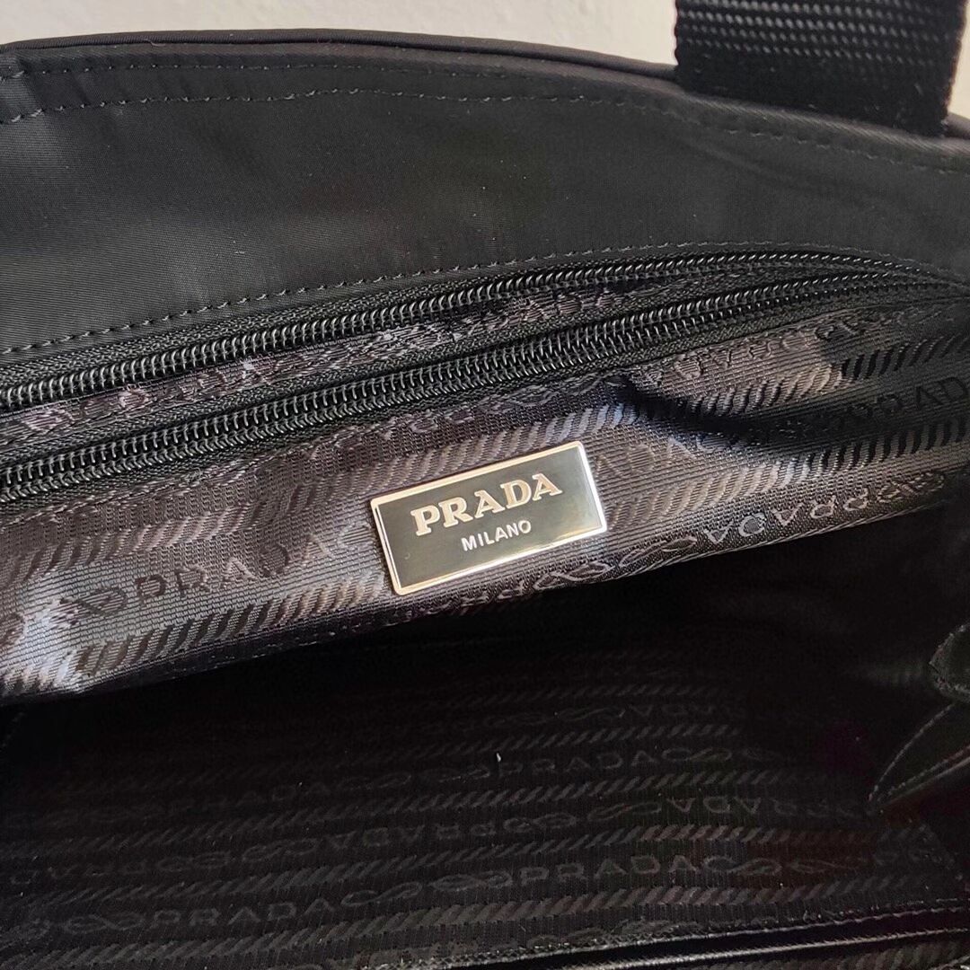 Prada Re-Edition nylon tote bag 1BG354 black