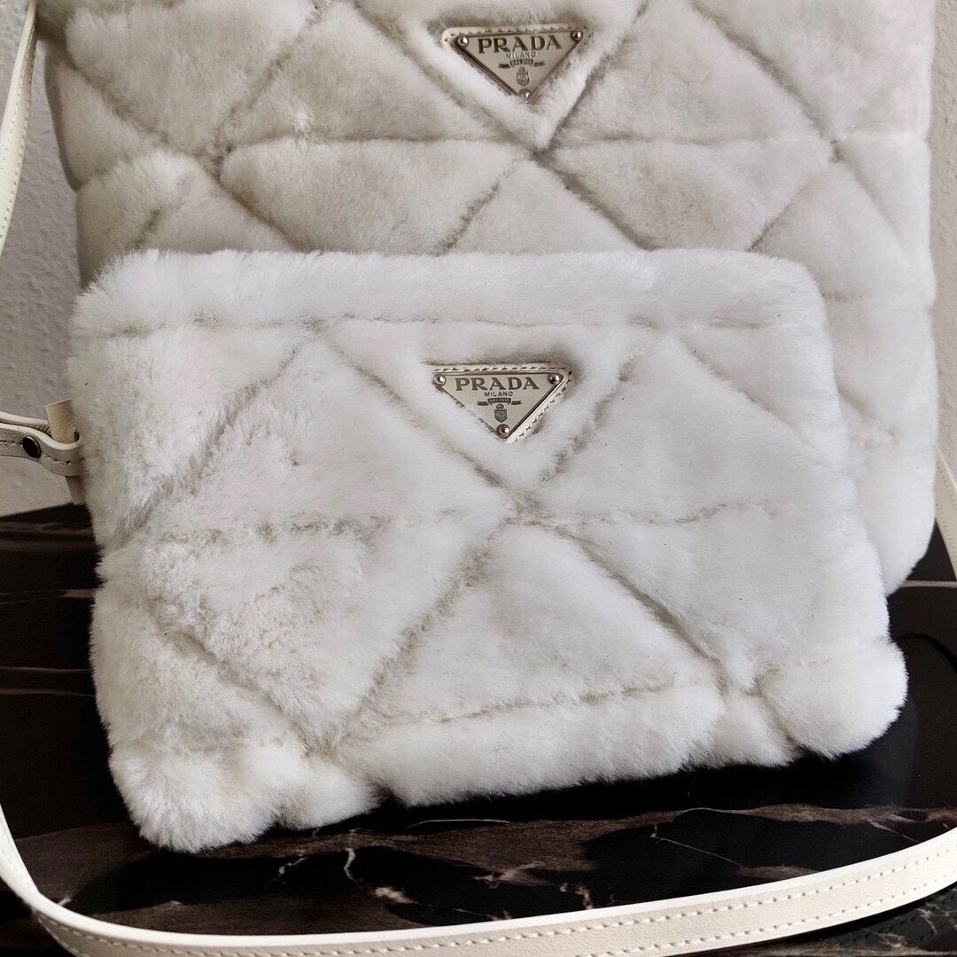 Prada Shearling tote 1BG378 white