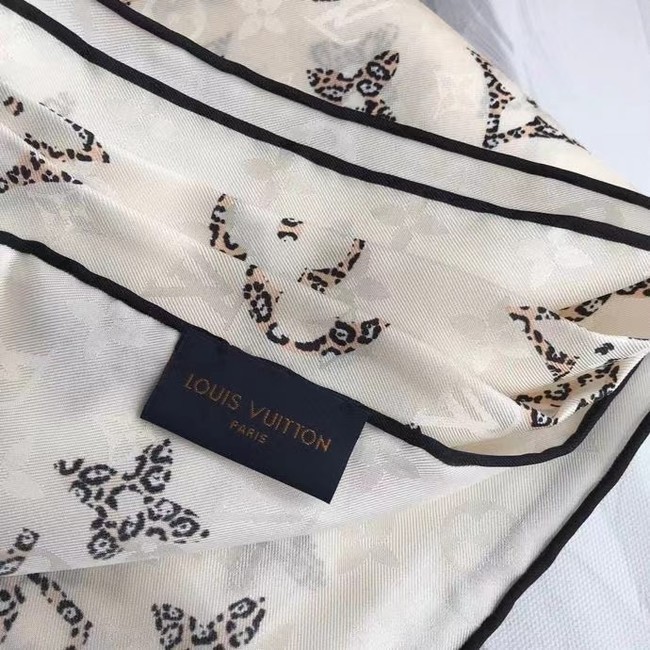 Louis Vuitton silk Scarf 77031