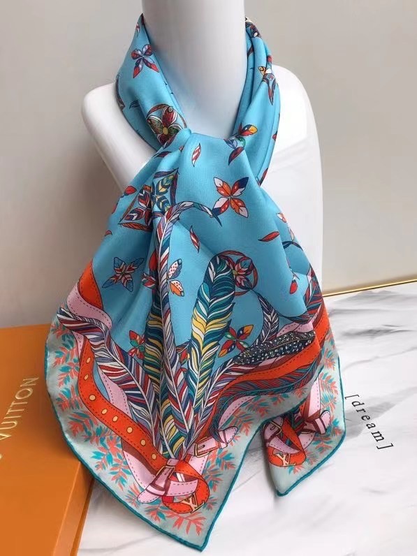 Louis Vuitton silk Scarf 77038