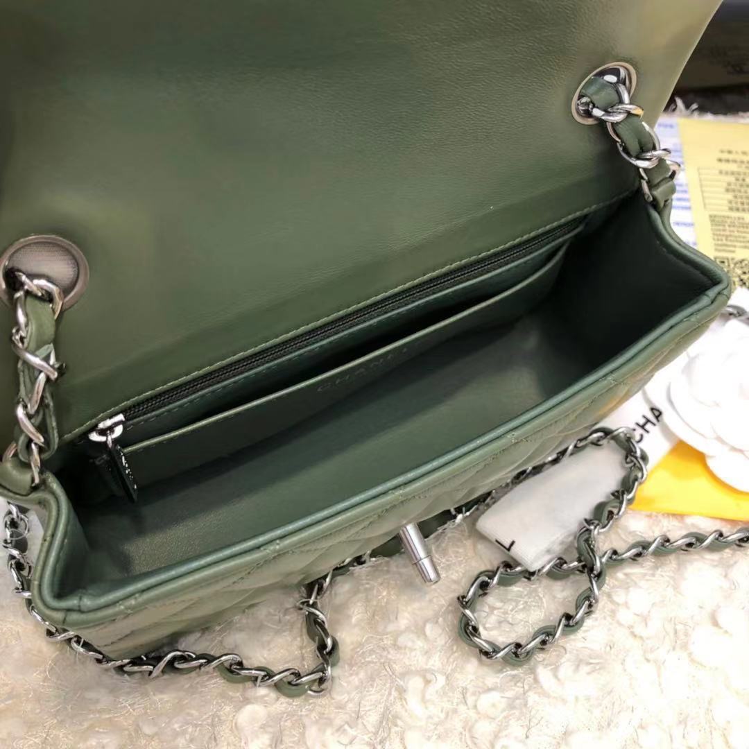 CHANEL Classic Handbag Lambskin  A1116 green