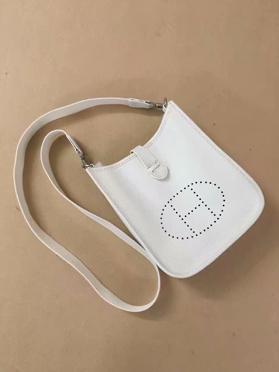 Hermes Evelyne original togo leather mini Shoulder Bag H15698 white