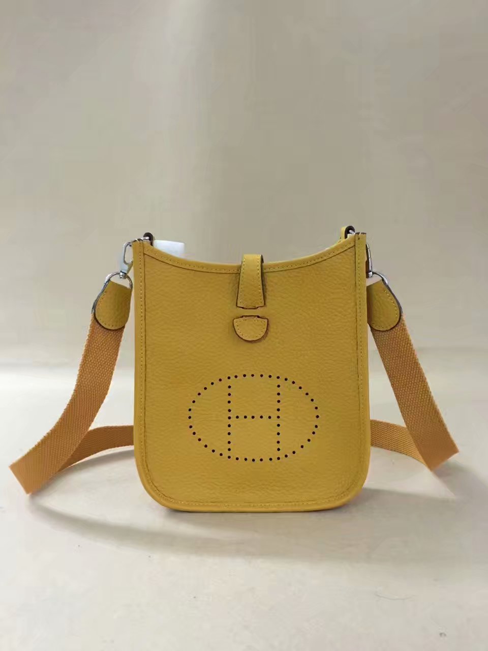 Hermes Evelyne original togo leather mini Shoulder Bag H15698 yellow